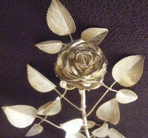 Rosa de Oro entregada al 1er. Lugar de los Juegos Florales 2012